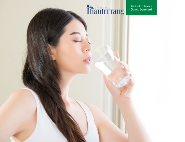 Dầu hoa anh thảo hỗ trợ giúp da luôn chắc khỏe
